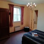 Charming With Swimming Pool In Chalet