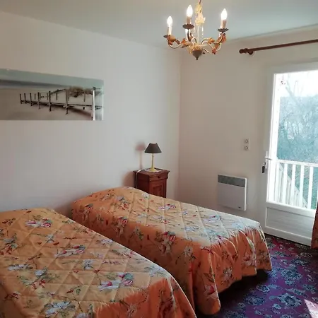 Charming With Swimming Pool In Chalet Quend