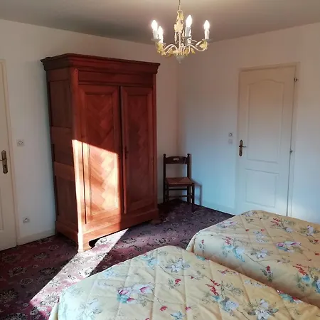 Charming With Swimming Pool In Chalet Quend