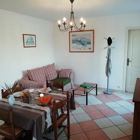 Chalet Charming With Swimming Pool In *
