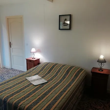 Chalet Charming With Swimming Pool In *