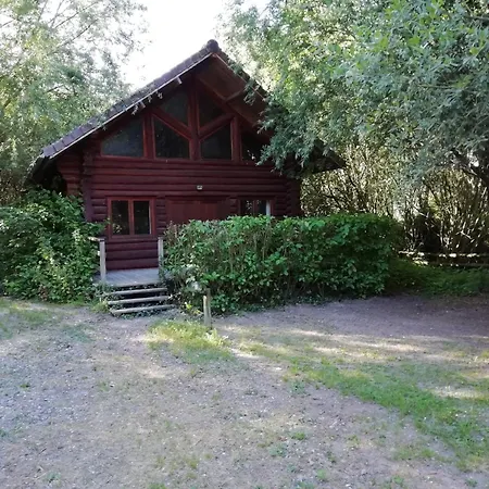 Chalet Charming With Swimming Pool In