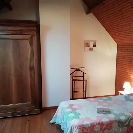 Chalet Charming With Swimming Pool In *