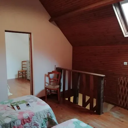 Charming With Swimming Pool In Chalet
