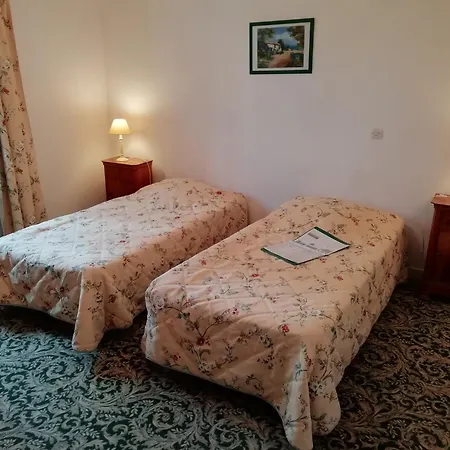 Charming With Swimming Pool In