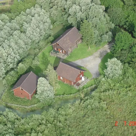 Charming With Swimming Pool In Chalet *