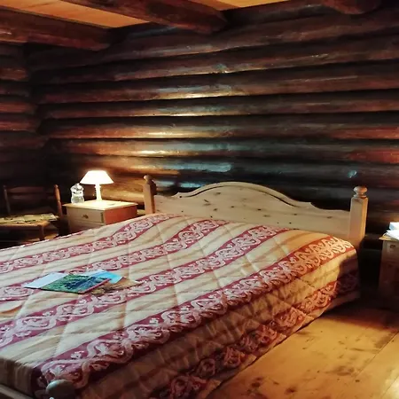 Charming With Swimming Pool In