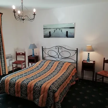 Charming With Swimming Pool In Domek alpejski Quend