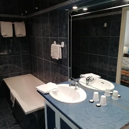 Charming With Swimming Pool In