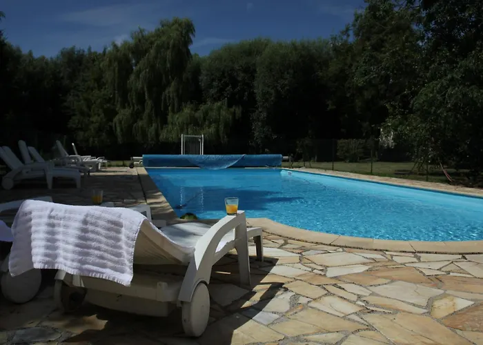 Charming With Swimming Pool In Chalet Quend