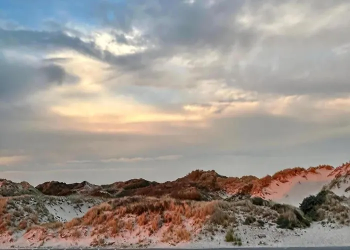 Charming With Swimming Pool In Chalet Quend