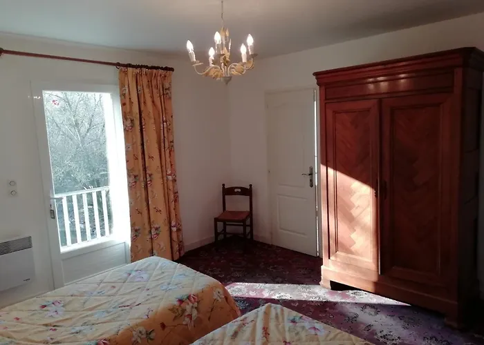 Charming With Swimming Pool In Chalet Quend