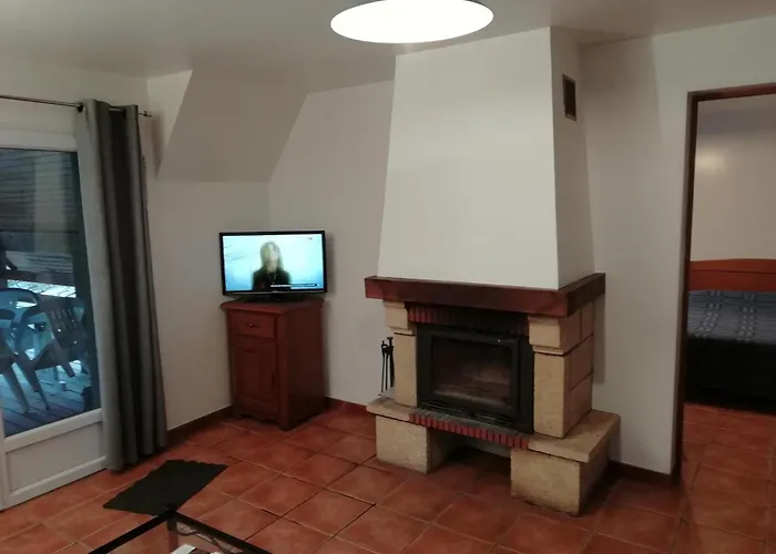 Chalet Charming With Swimming Pool In *